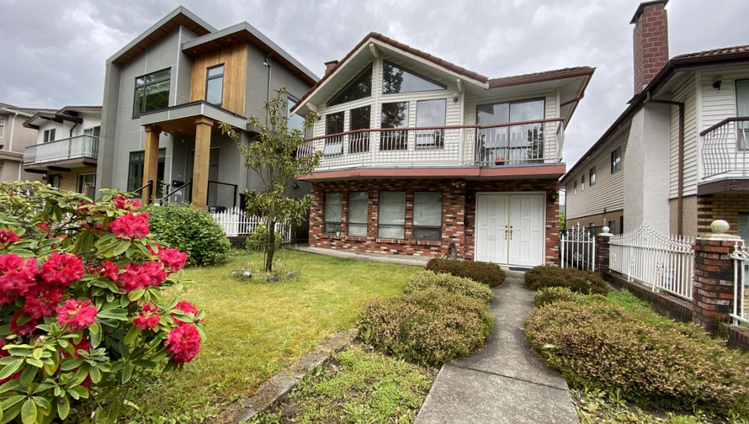 Property main image