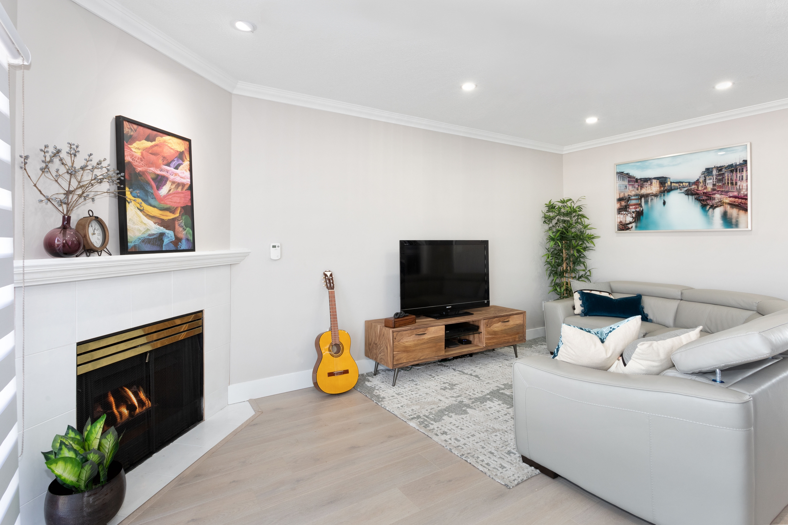 22051 McLean Avenue - Upstairs Suite