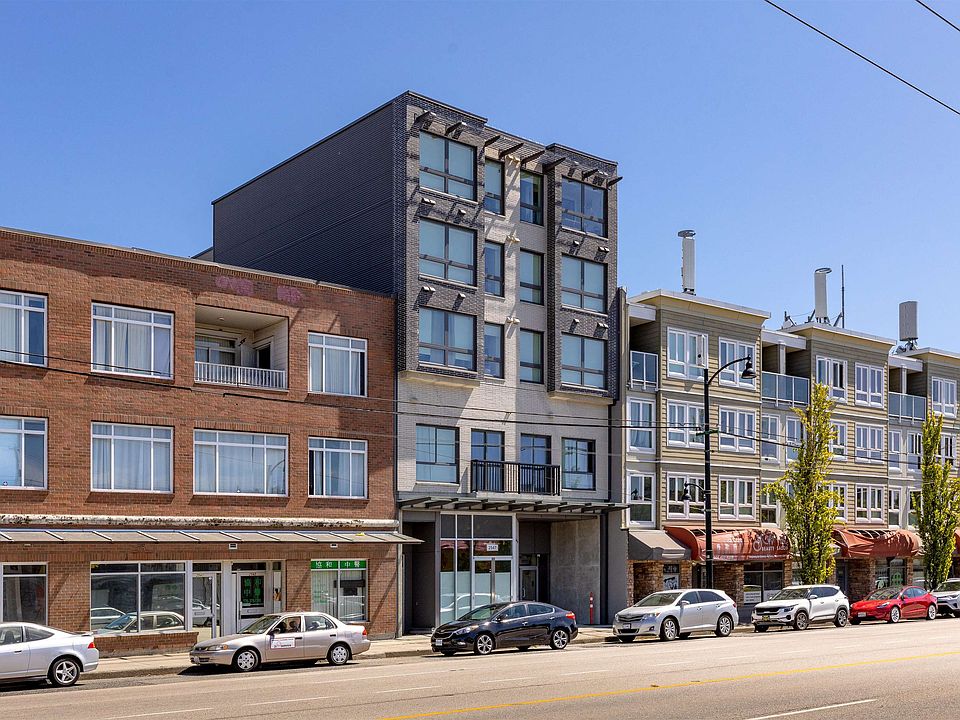 2551 Kingsway - 403